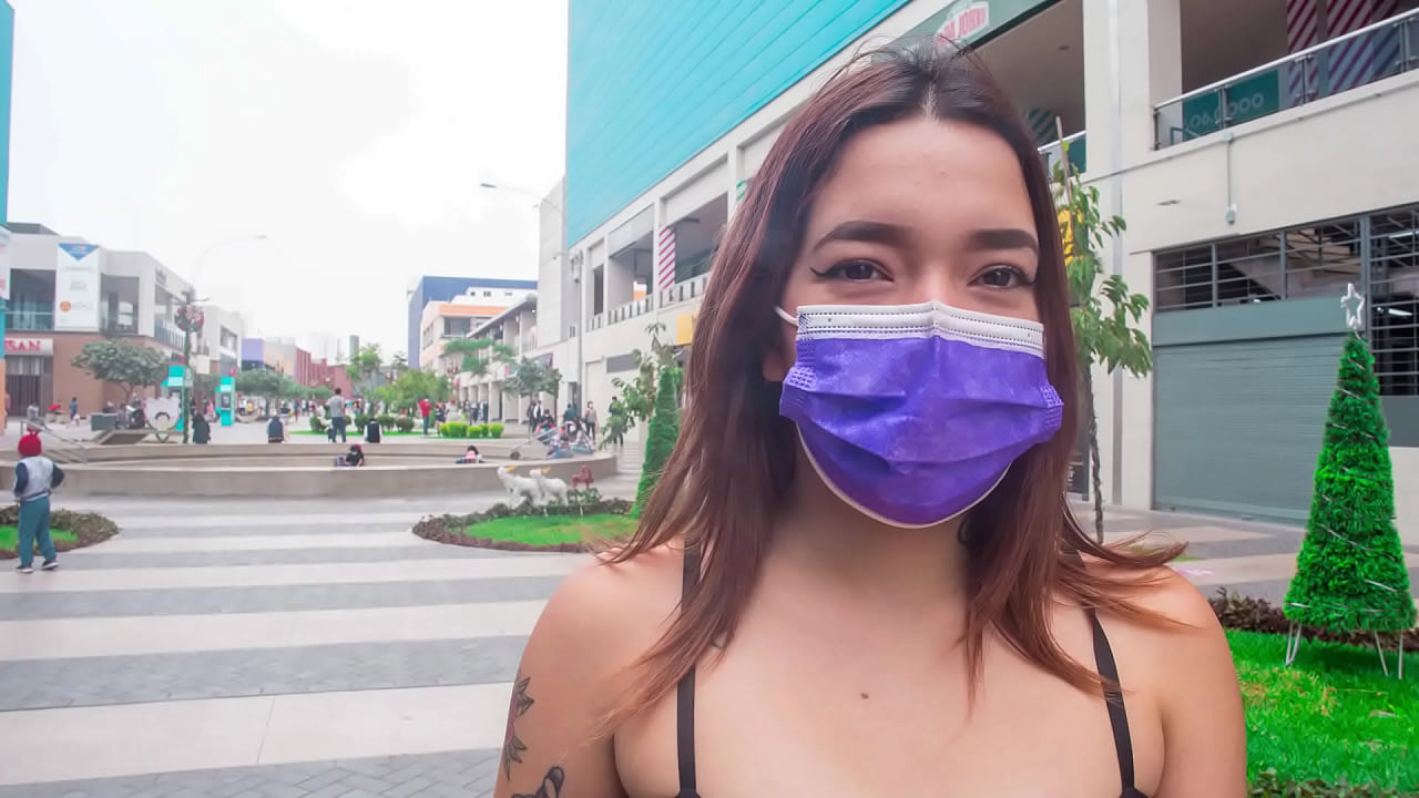 Муҳоҷири ВЕНЕСУЕЛА ба наздикӣ ба Перу омад, ронандаи таксиро шантаж кард