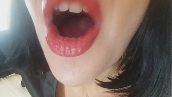 Азизам, модари угайат намегузорад, ки ту имрӯз ба мактаб биравӣ... Ту ба ман бисёр лозим...